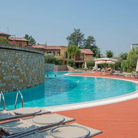 Resort Borgo Del Torchio Manerba del Garda Exterior photo